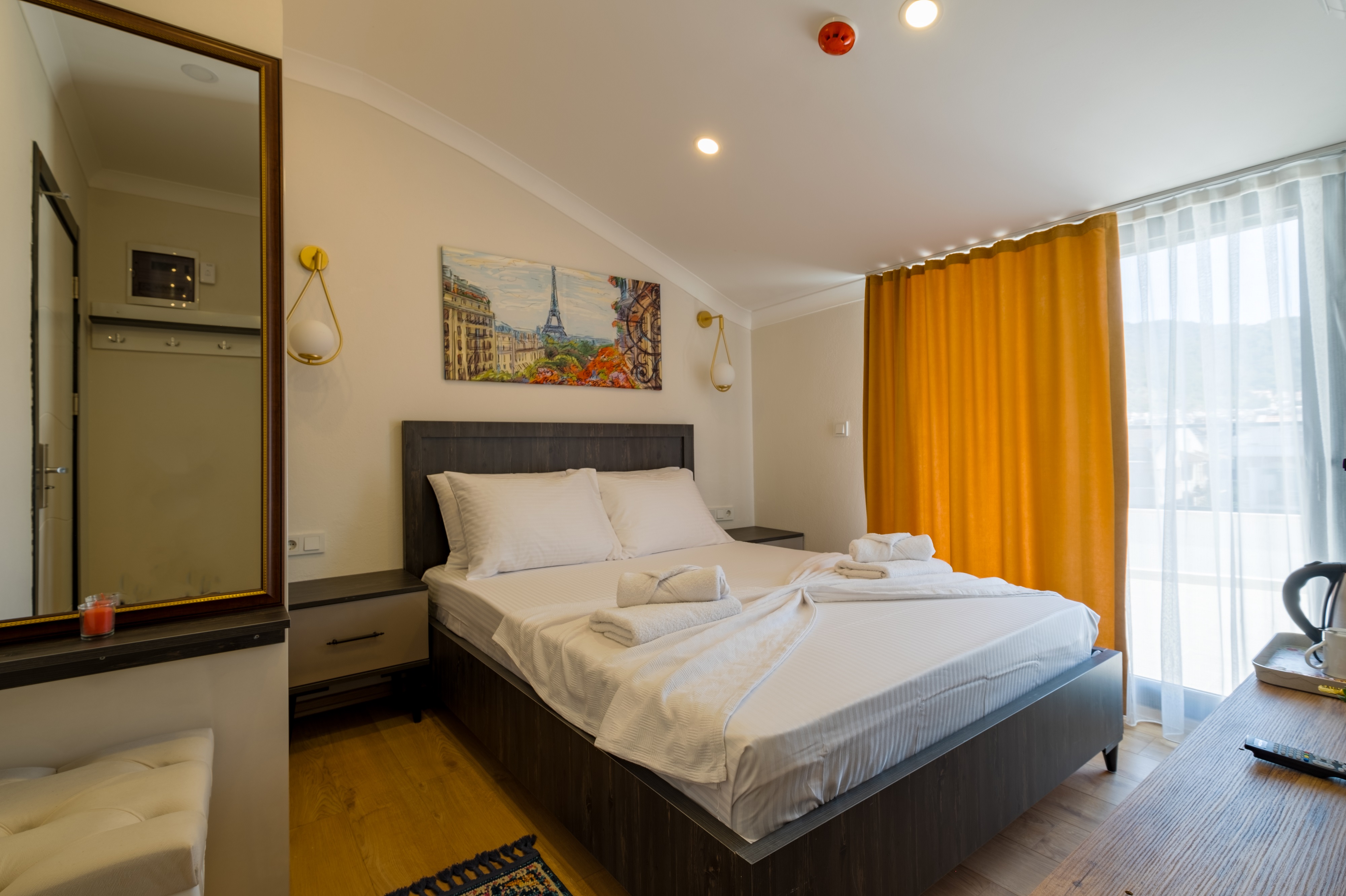 Twin Single or Double Bed Room