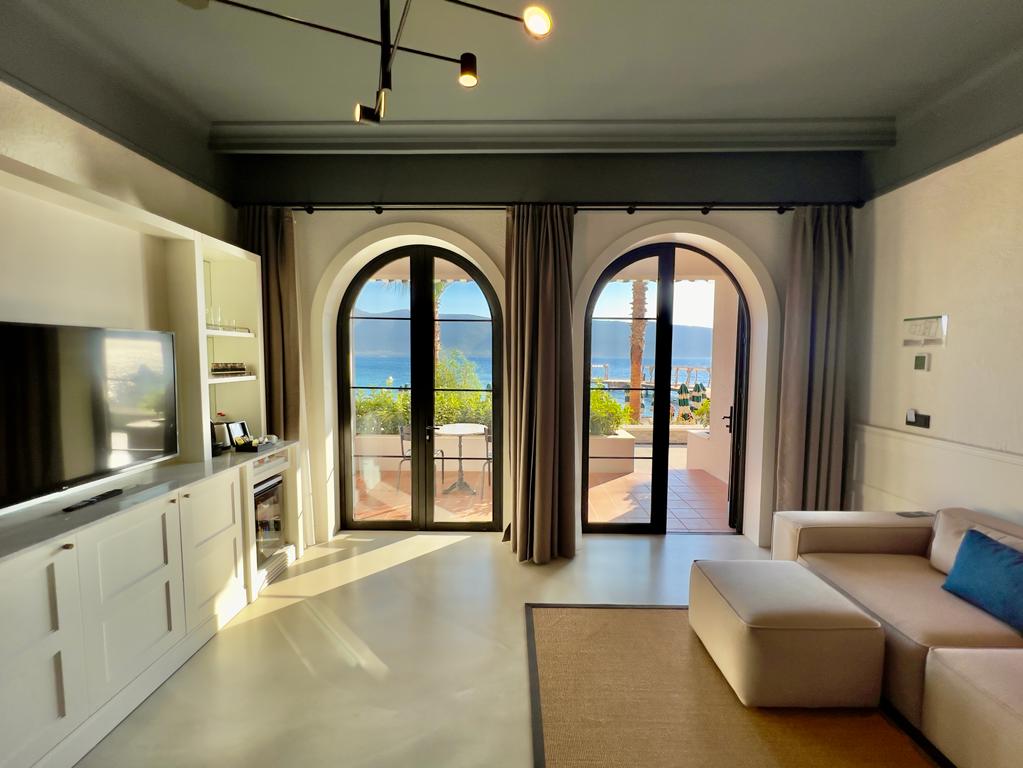 Two Bedroom Beachfront Suite