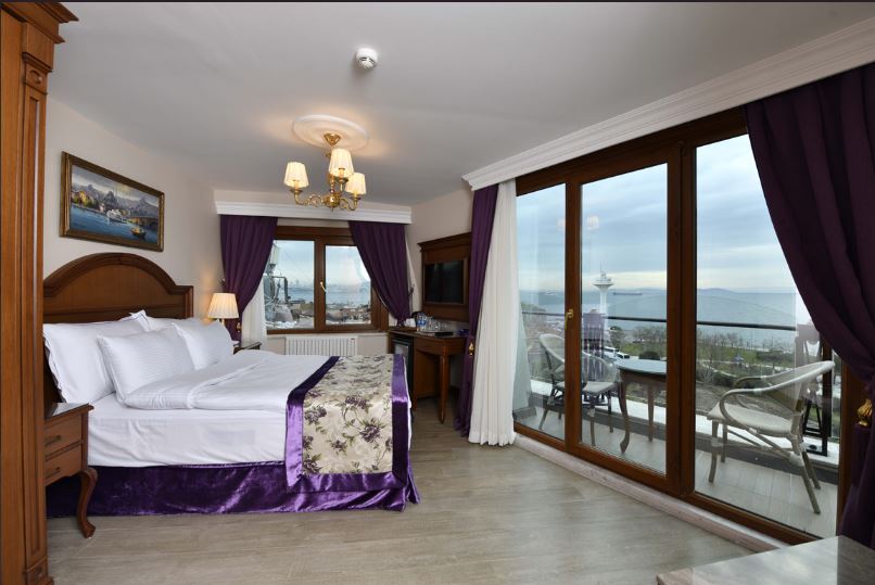 Executive Balcony Suite