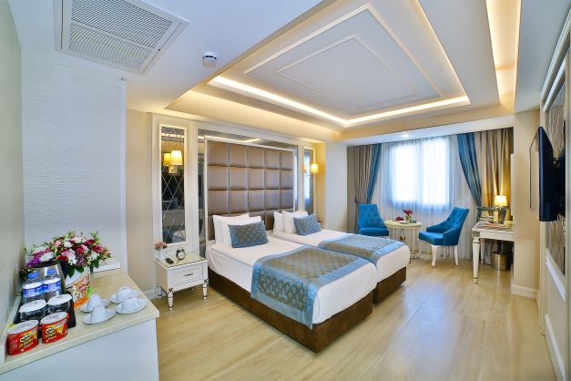 Deluxe Room with Twin Bed