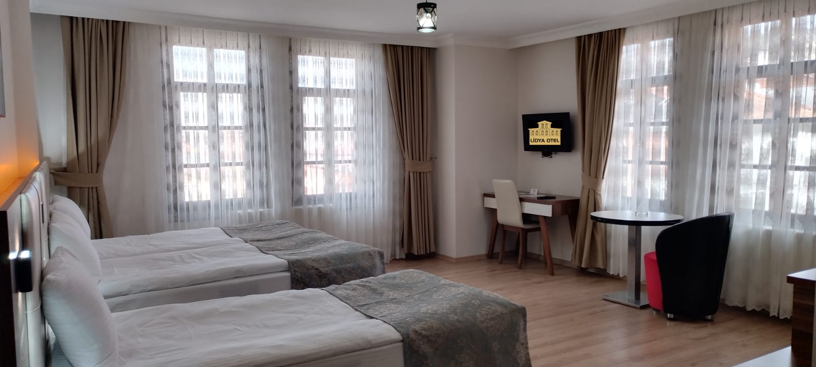 FAMILY TRPL ROOM