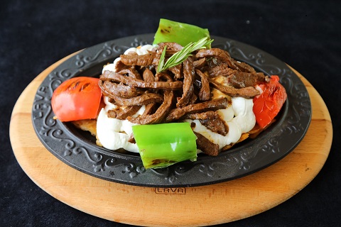 Yoğurtlu Kebap - L